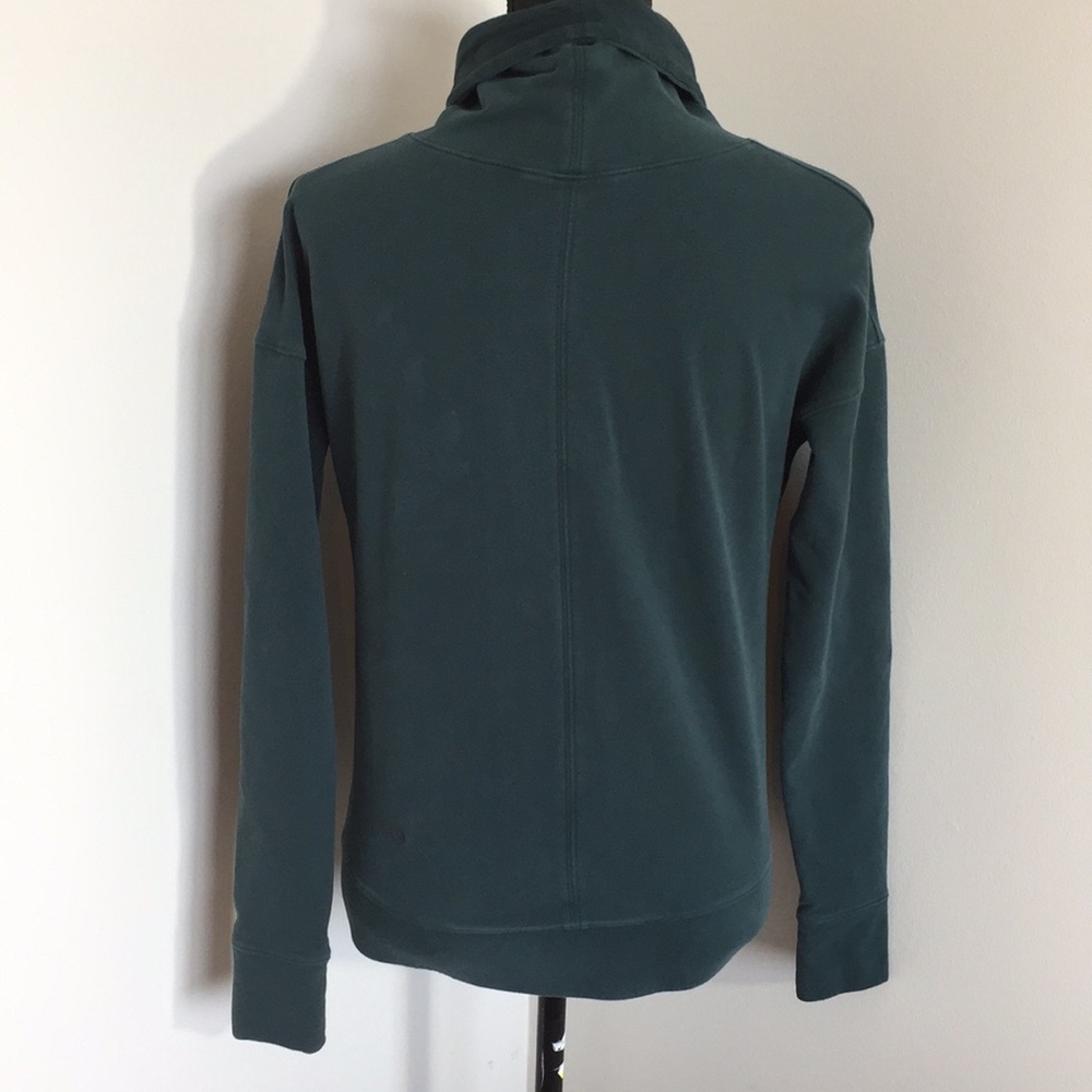 Lululemon pullover - Picture 4 of 8